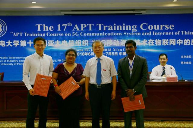 西安邮电大学：1个