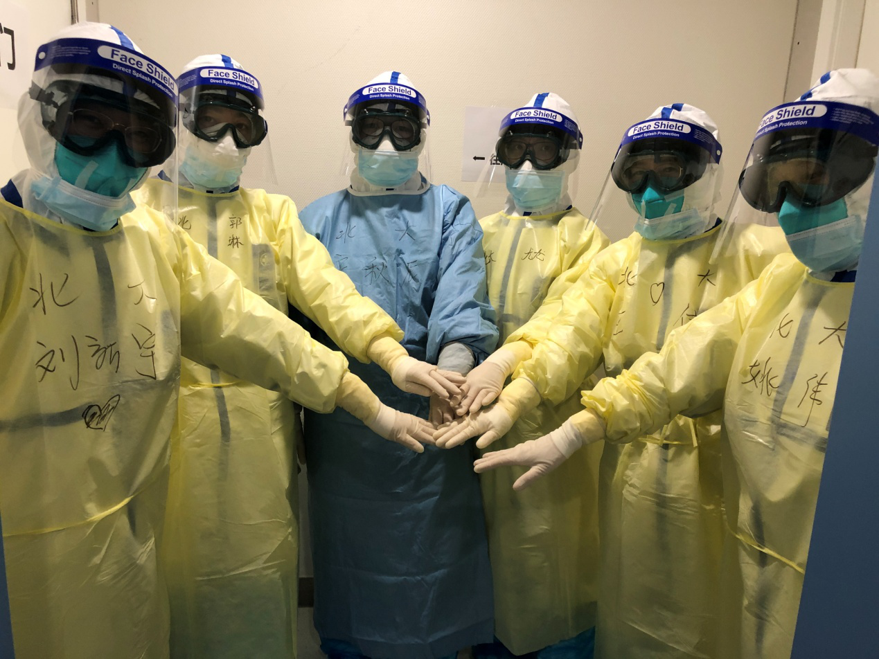 记战“疫”一线的北京大学医学继续教育学院的学生们