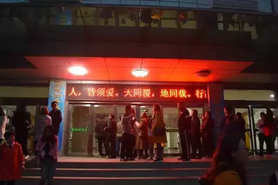 万人追捧的衡水中学,半军事化管理,外界称之为“高考工厂”!