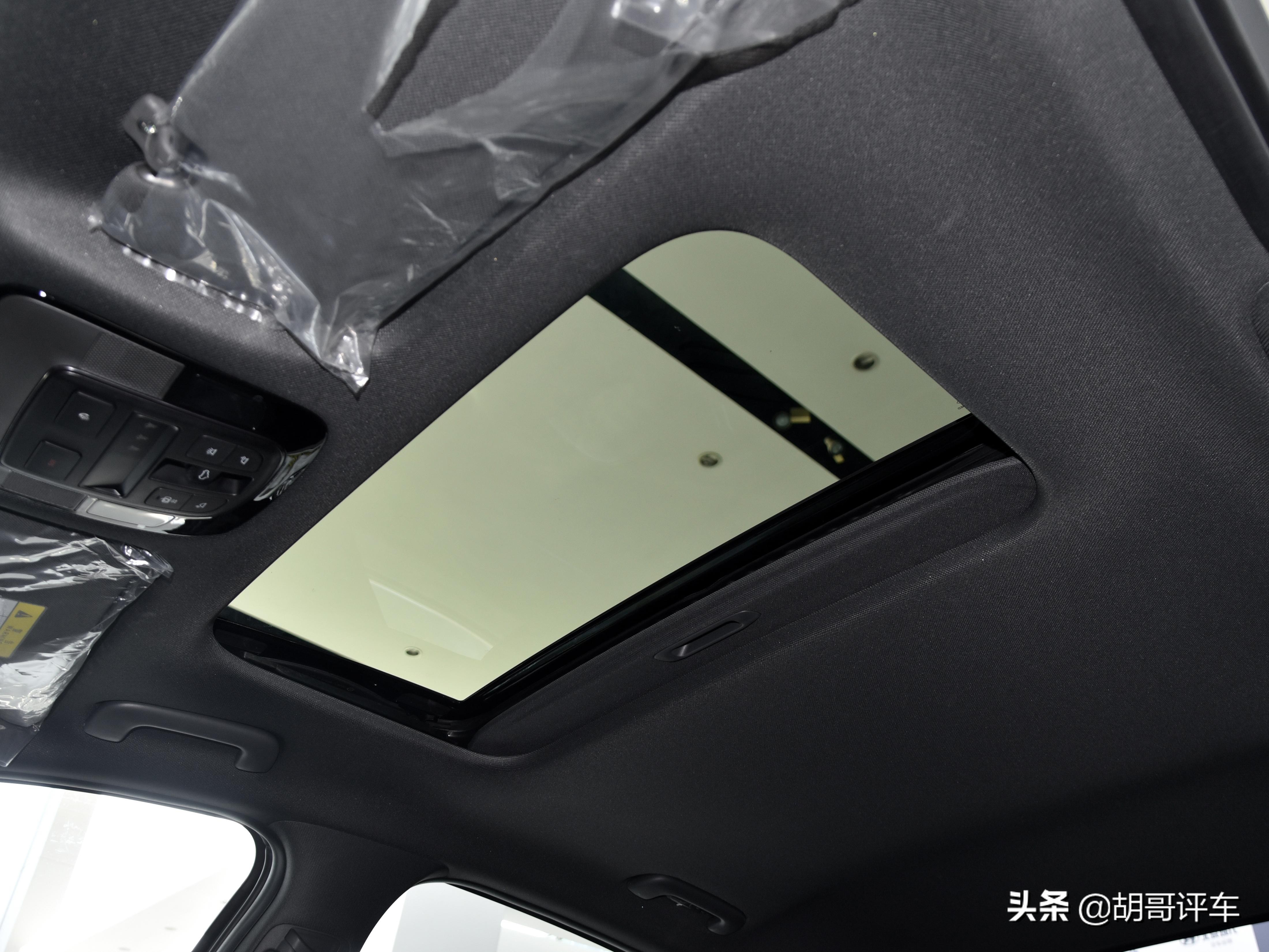 2.0T+8AT，外观怪异的合资中型车，带你看现代索纳塔