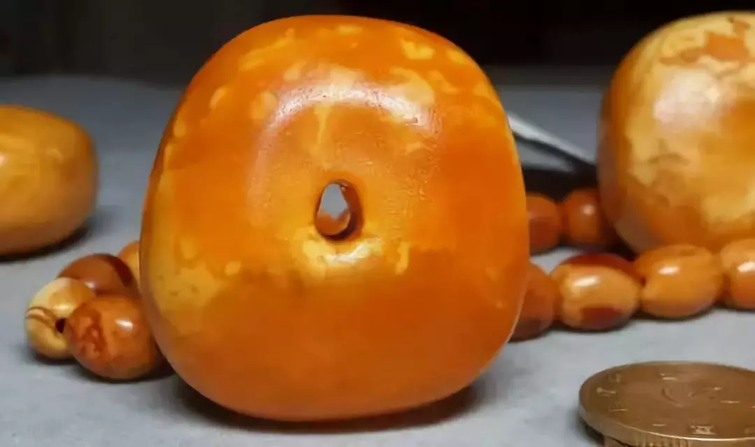 金绞白蜜蜡多少钱一克(蜜蜡的成分是什么东西) 第3张