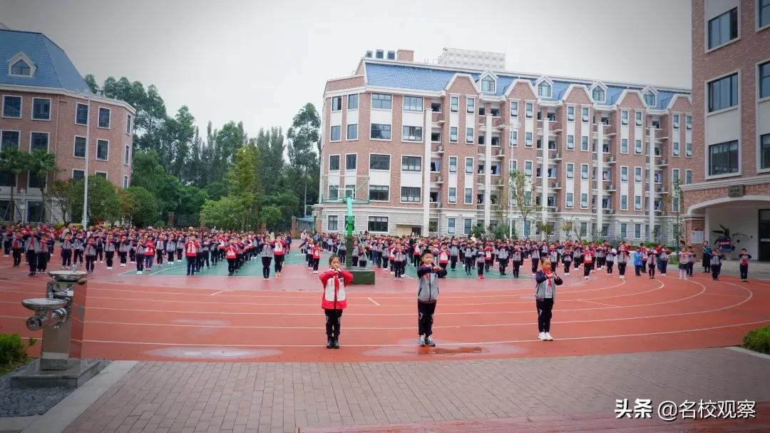 最好的学校是啥样的？众多家长走进新川，聆听孩子们爱的表达