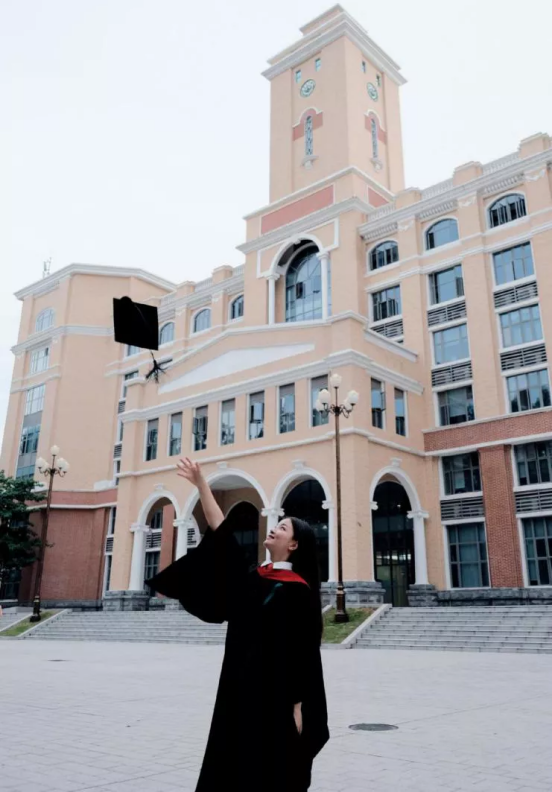 中大学霸女团：参与教育部重大项目，奖学金拿到手软，还集体升学