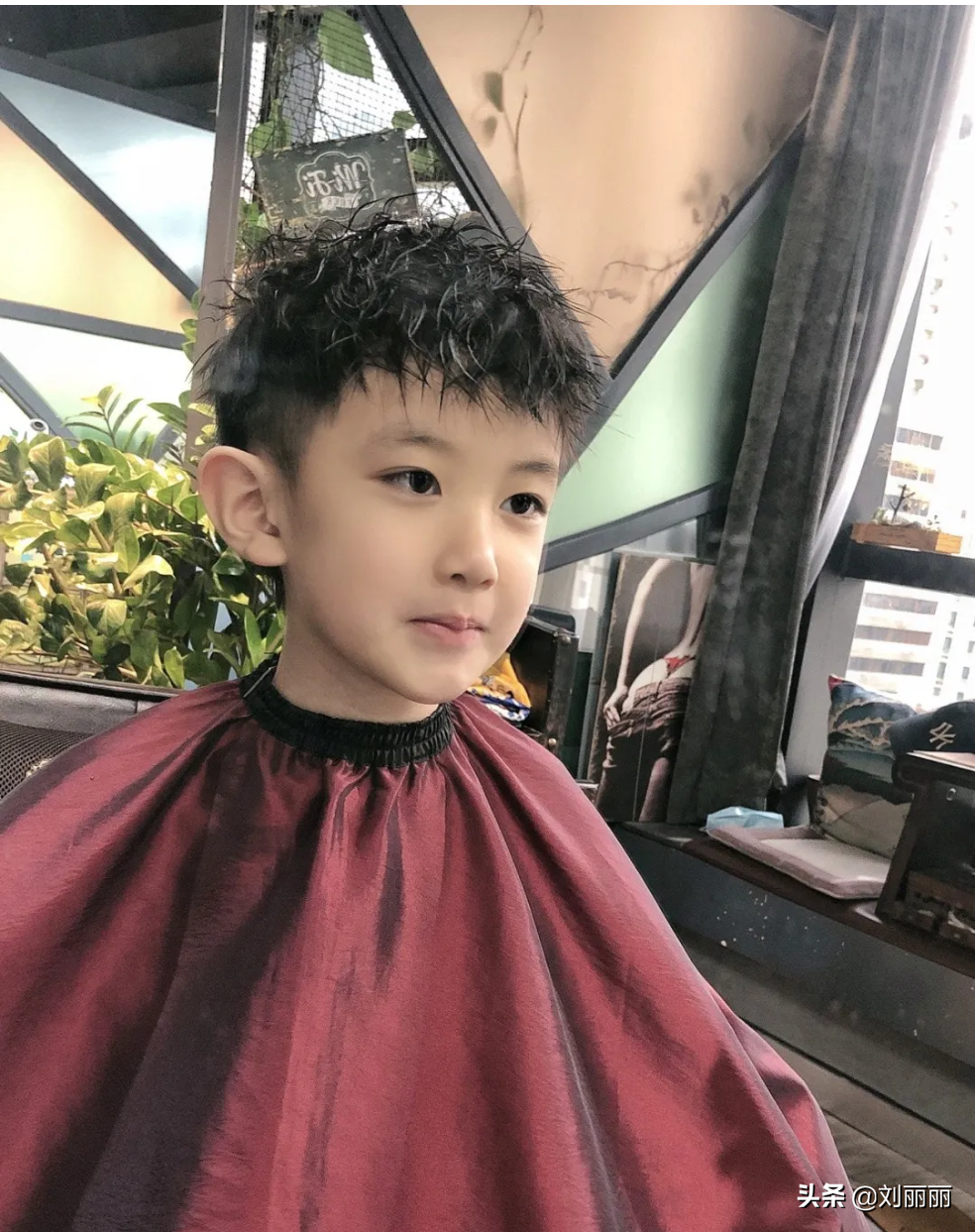 男童烫发图片(新帅气小男孩发型14款) - 赤虎壹号