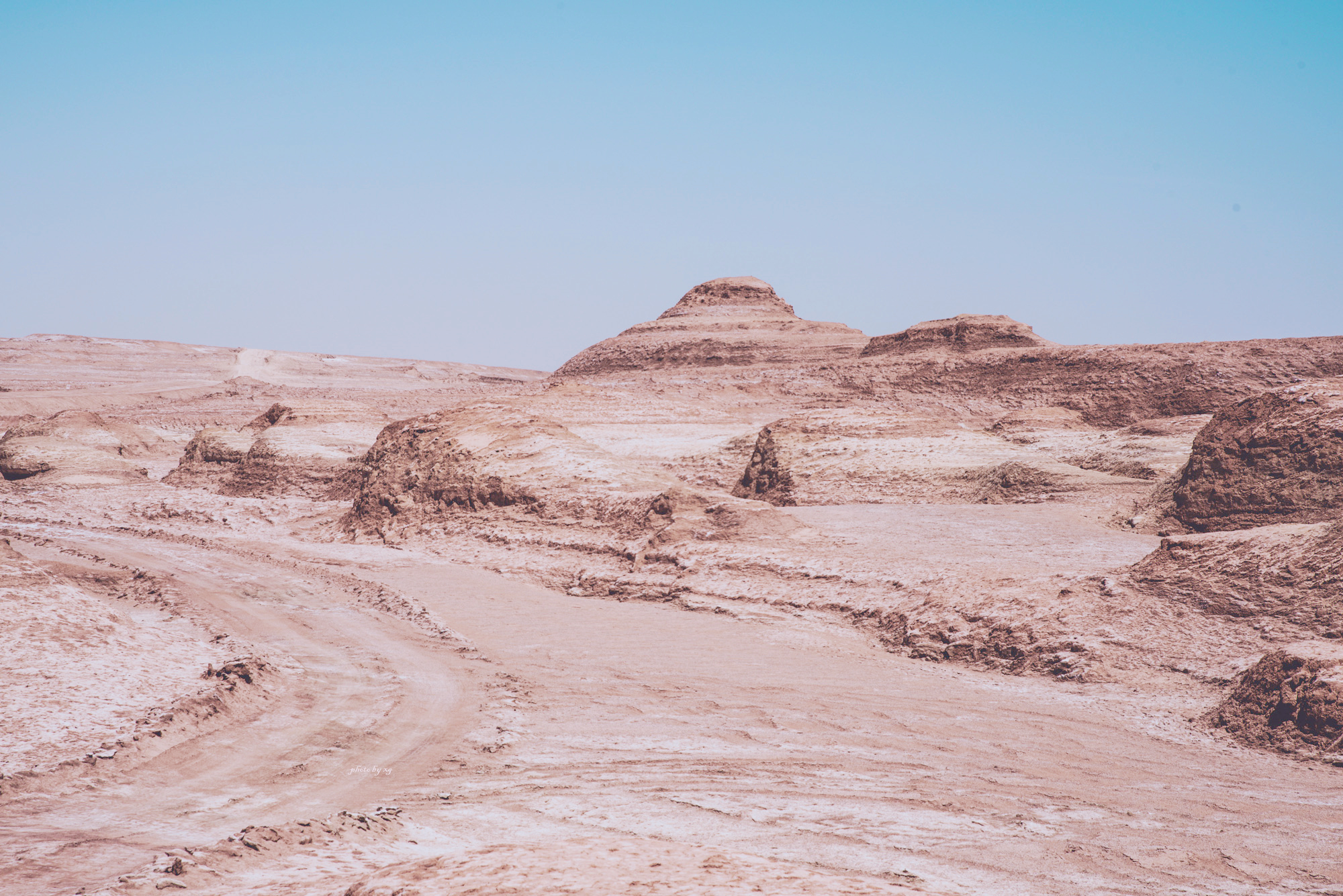 3面是无人区1面是沙漠无人区沙漠在哪里