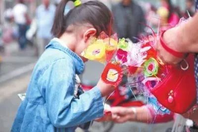 这封小学老师辞职信刷屏！网友：别逼老师放弃你的孩子