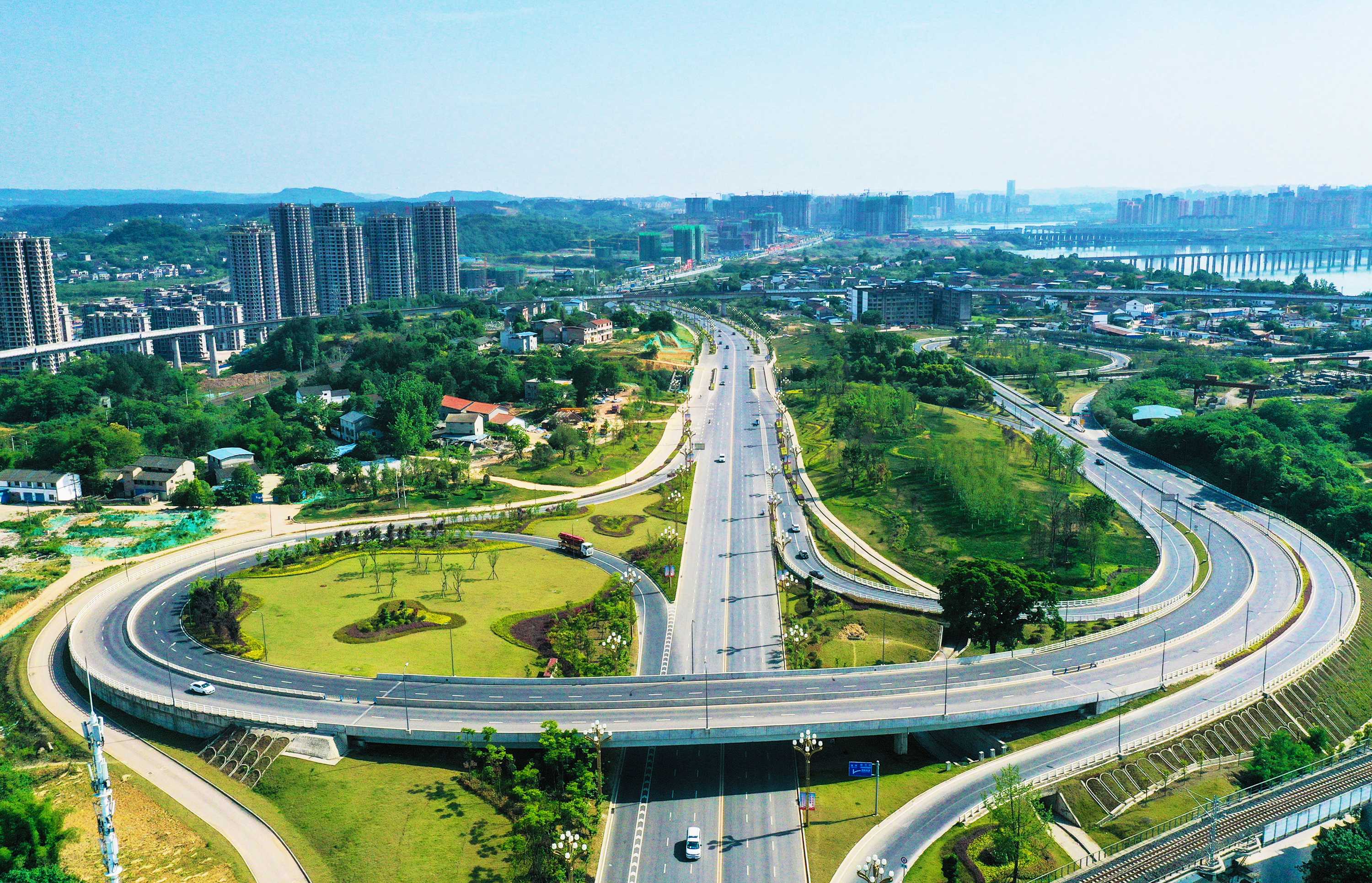 新年伊始,高坪区委六届十四次全会响亮提出,将持续打造高品质现代化