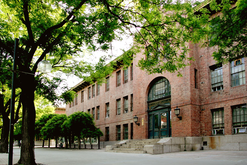 泰晤士世界大学排行榜：清北并列16名，武大、华科大上升幅度大