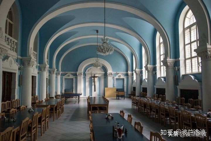 捷克留学 查理大学专业设置与申请解读