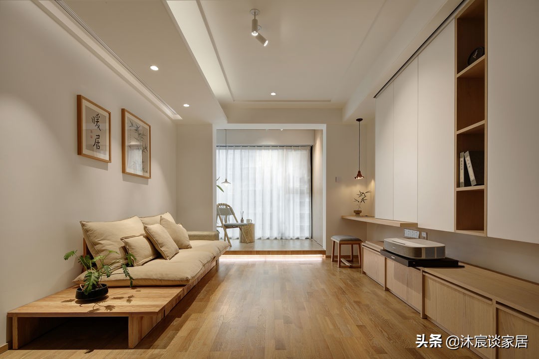 简约大方客厅设计，多功能布局提升空间利用率
