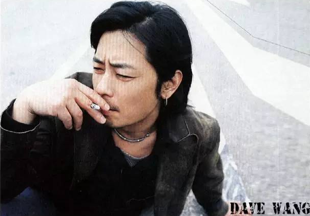 王杰,悲情半生,大梦10年,走到今天真是因为嗓子被毒坏了?