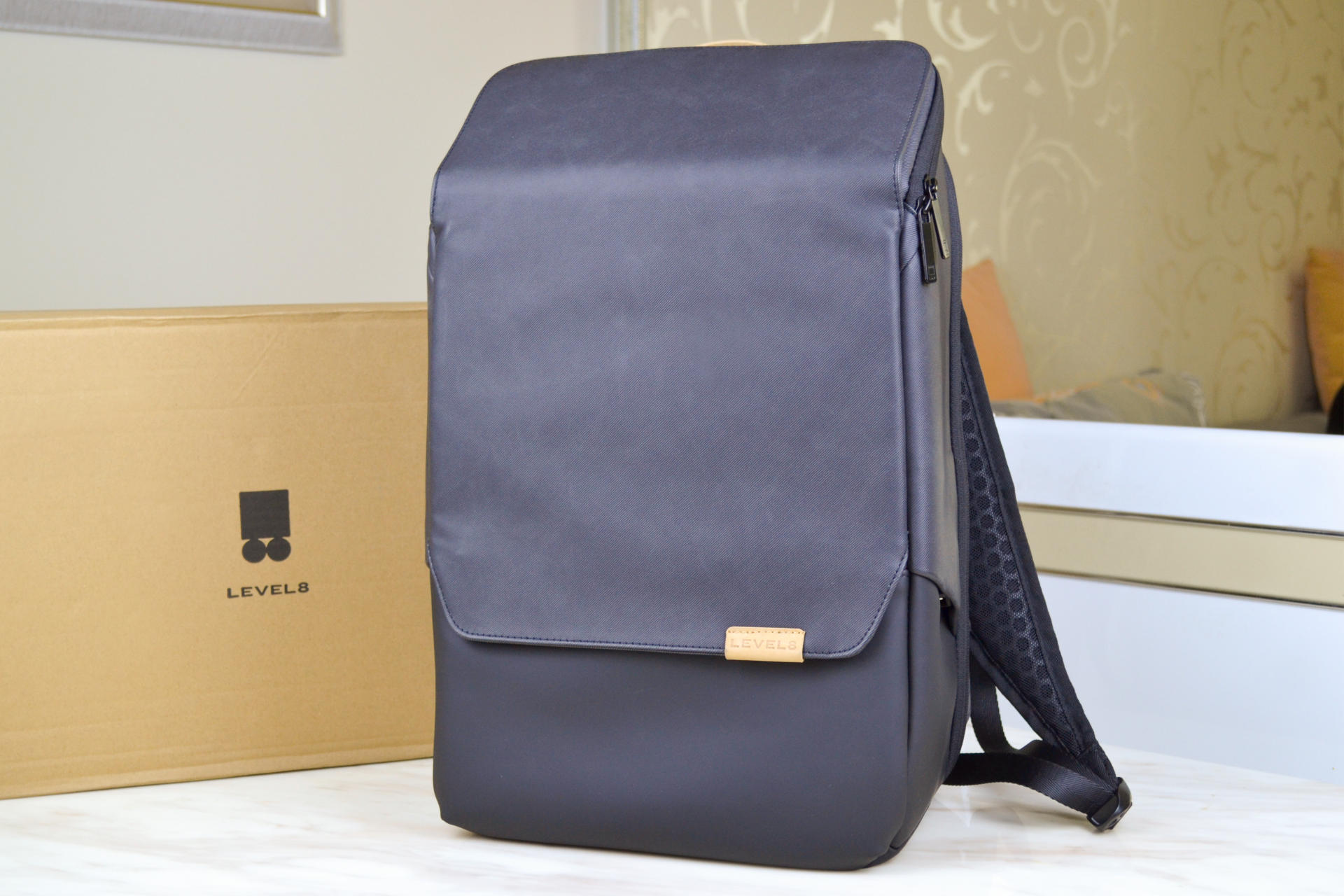 奋青日常通勤新装备 地平线8号LEVEL8都市双肩包