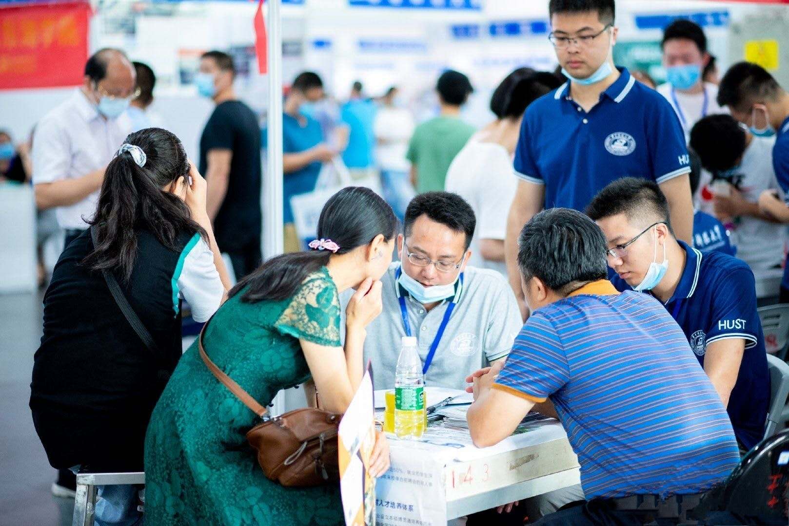 广东高考招生工作结束，录取率为75%，15万考生无缘大学