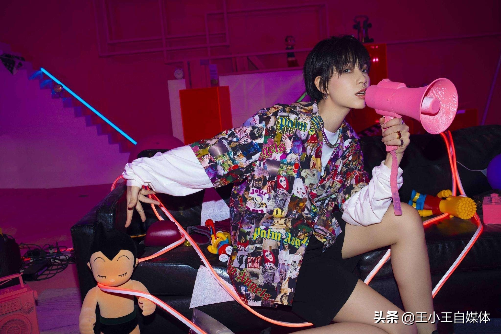11届快女现状，冠军无人问津，四蛋意外翻红，刘忻依然坚持梦想
