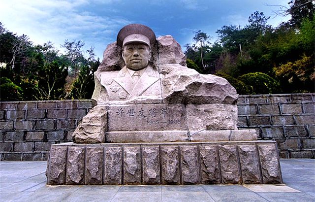 1985年，杨尚昆代邓小平看望许世友，许世友因何说：我完蛋了