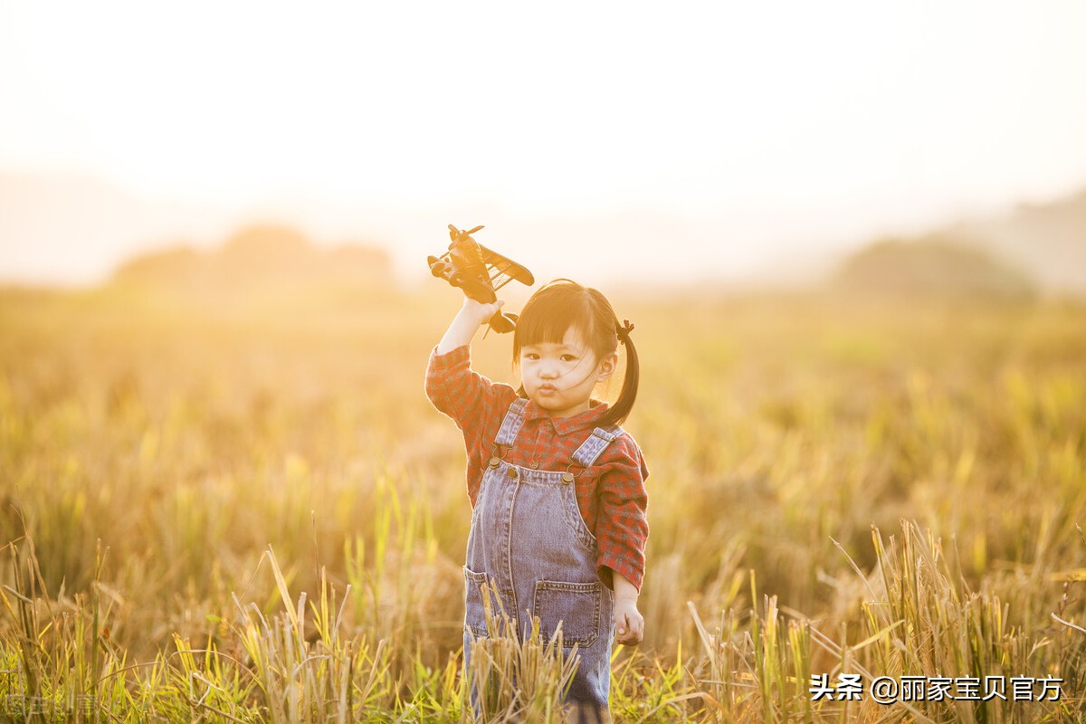 女宝宝头发怎样扎好看?教你这样扎,可爱又好看