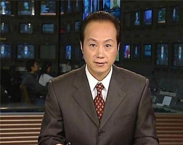 罗京个人资料(罗京:48岁因病去世,其母至今不知,妻子携带儿子改嫁富商