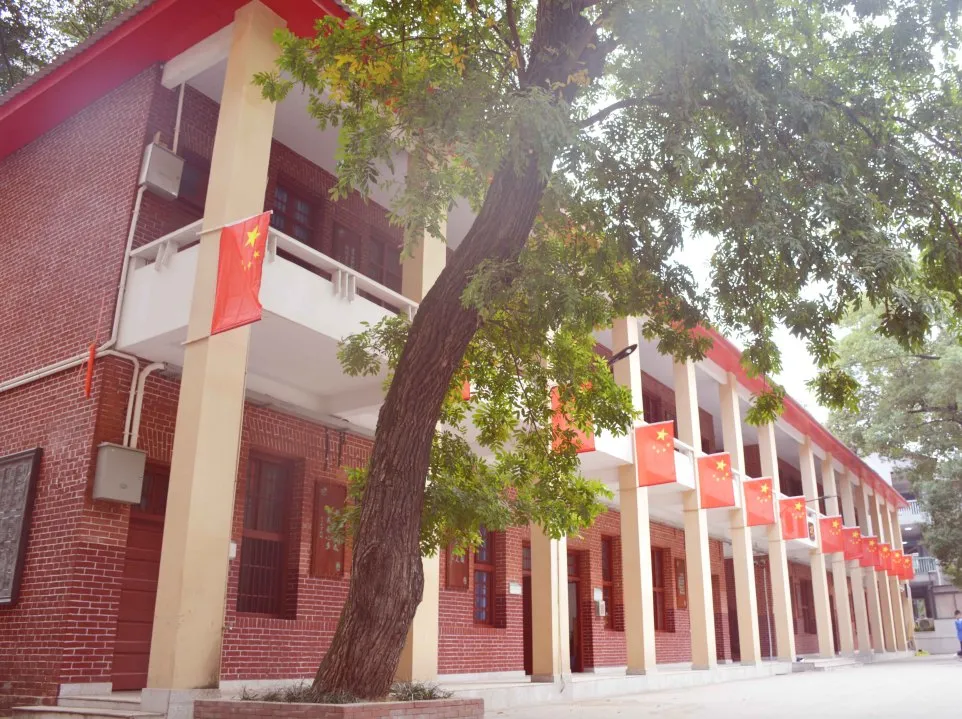 探秘长郡系7所民办学校，学费和成绩是否成正比？