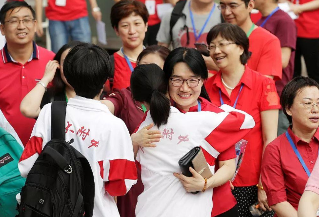 高考语文答题卡图片（高考语文146分）