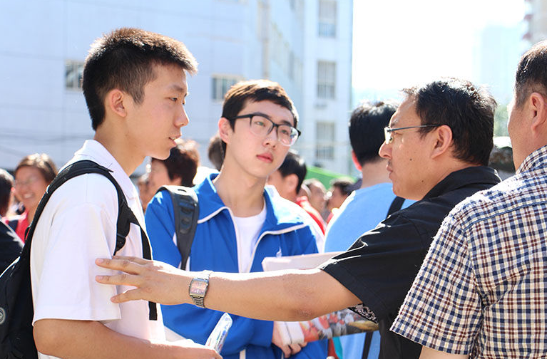 高中生“身高标准表”来了，是人高马大还是小巧玲珑，看过就知道