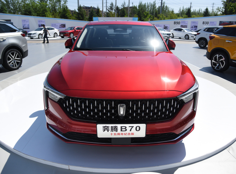 同样是10万，开完奔腾B70，再换吉利星瑞，终于明白差距有多大