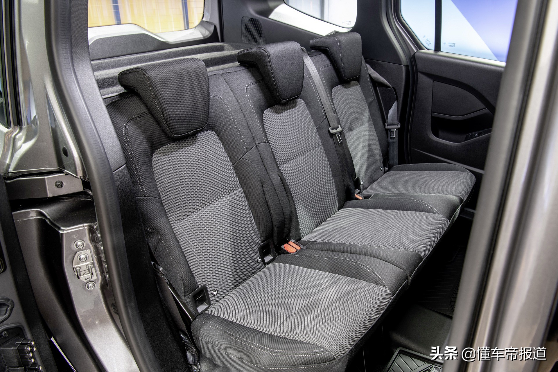 新车 </p><p>　　 德味“五菱宏光”，解析奔驰新Citan，实际却是换标雷诺？
