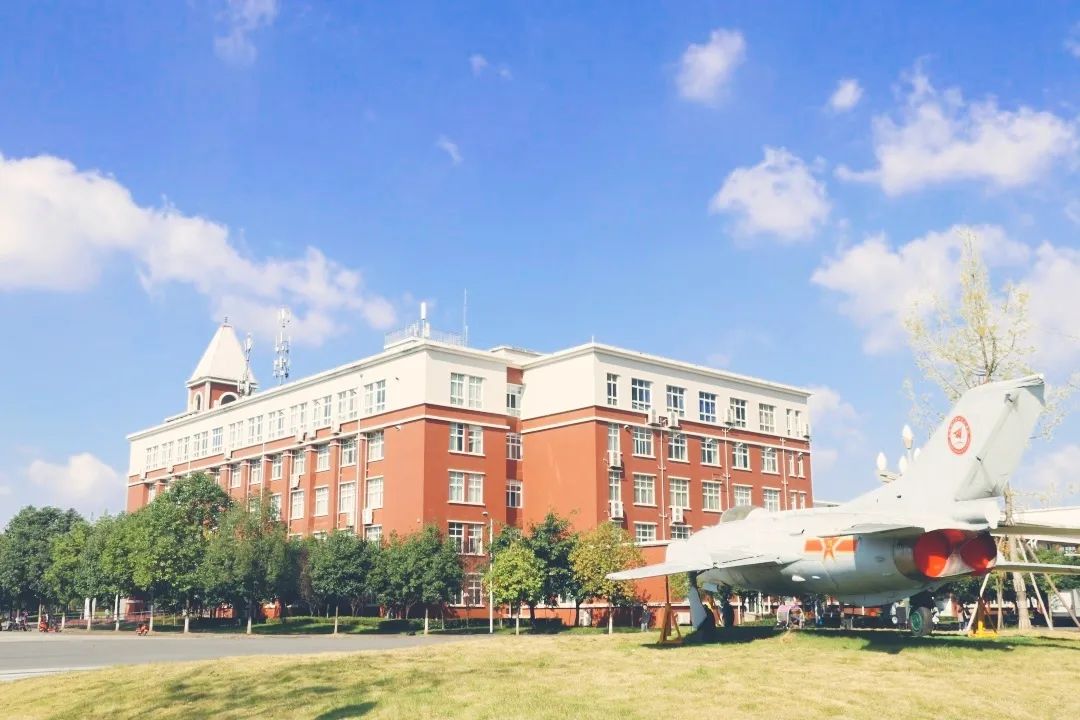 国内最新全部招收士官的大学及专业，专科录取，入伍捷径