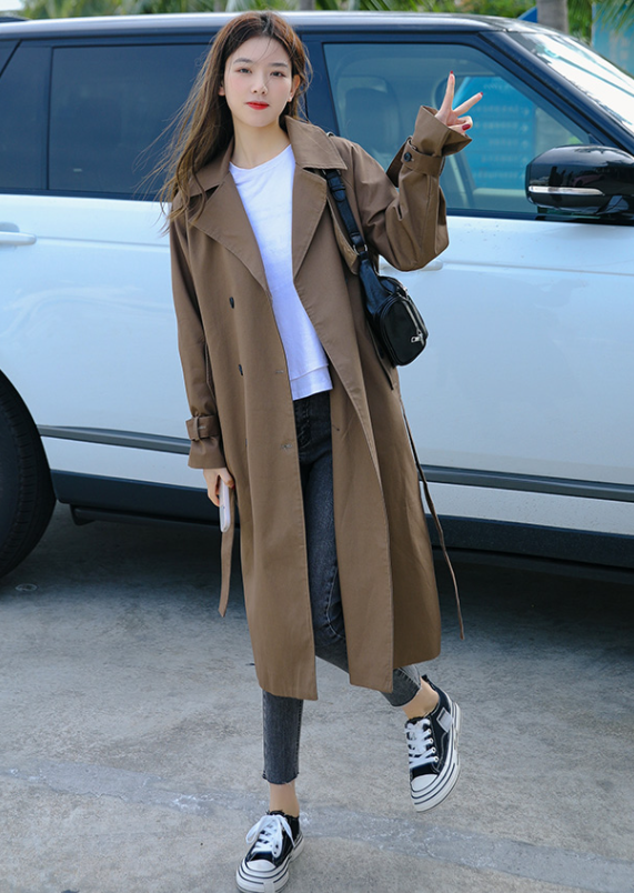 盐系风格的"咖啡色",2021年秋天精致女人穿搭