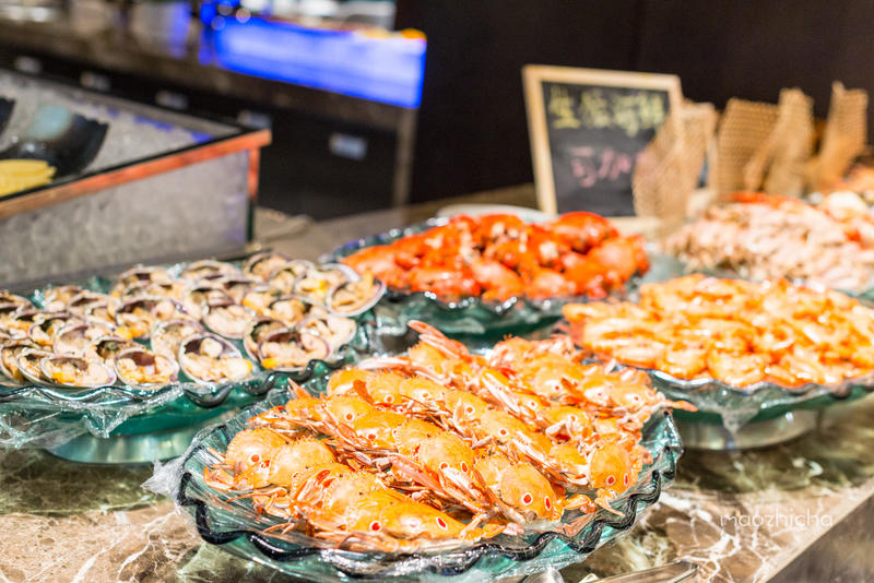 山城重庆，轻轨出行，玩转8D网红城市