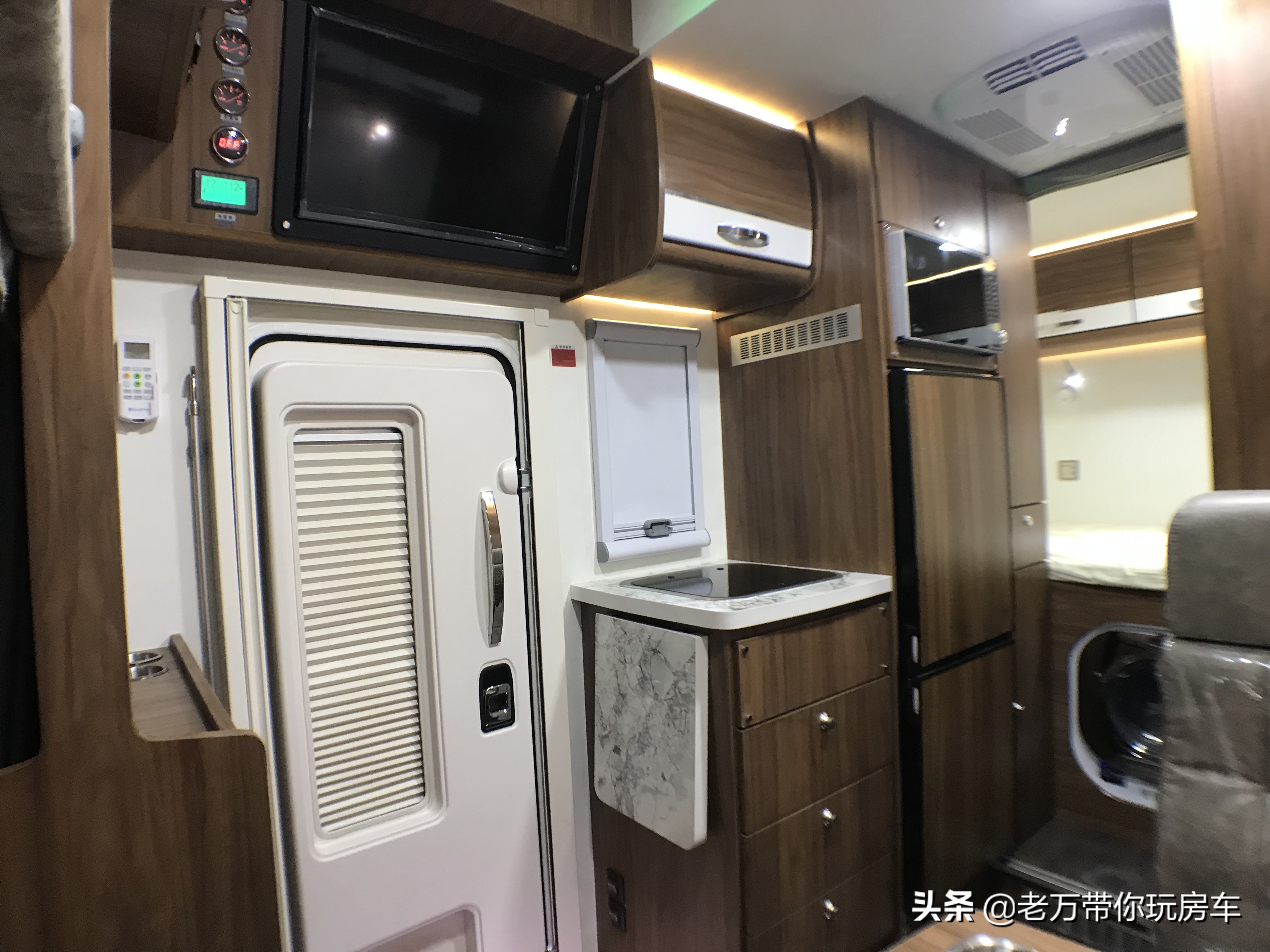 我买的赛德大白鲸系列C型房车配置介绍，你们喜欢吗？