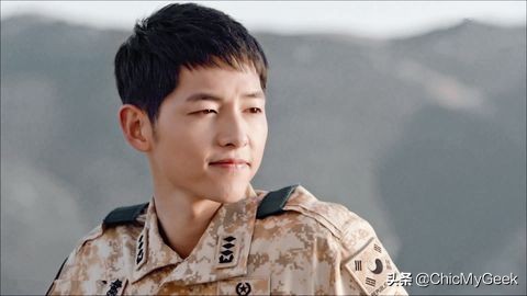 宋仲基人生故事比韩剧还精彩！高考全国前10，成均馆大学校草