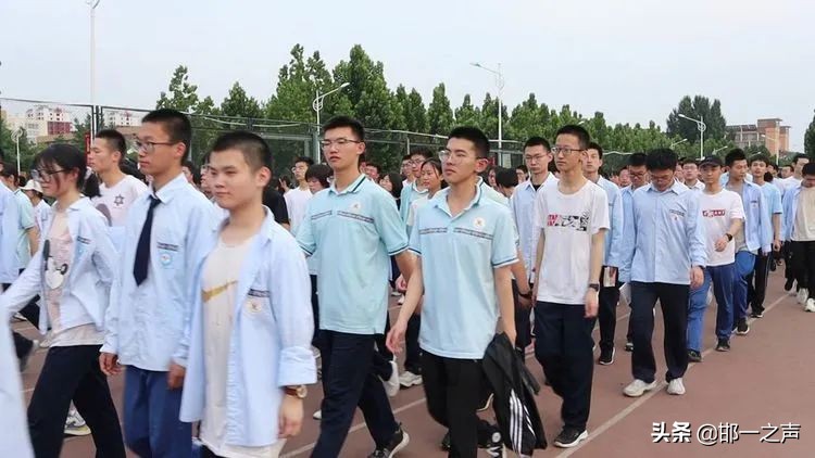 「邯郸市一中」你好，高三！2022届新高三全体学生动员大会