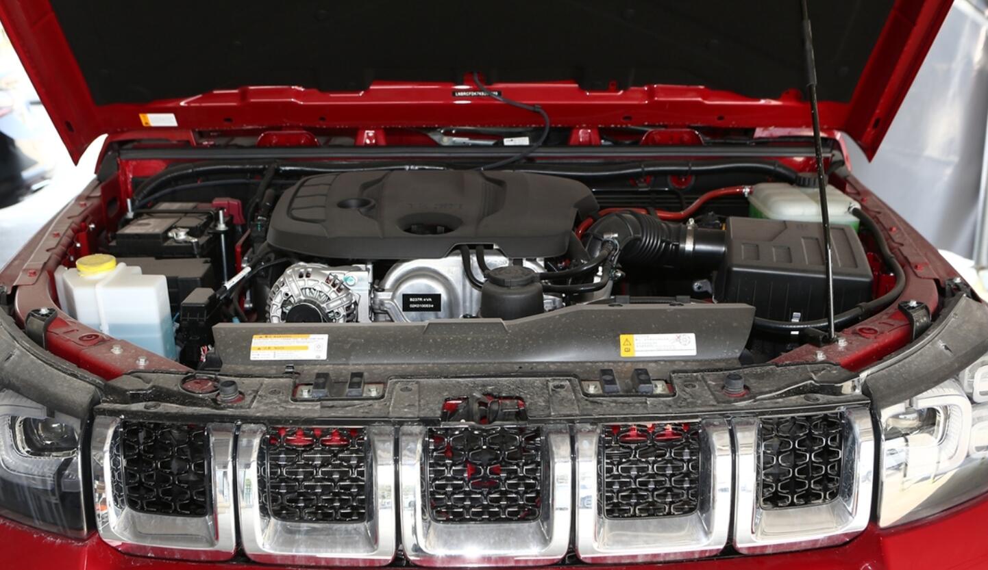 北京BJ40新车发动机故障灯常亮，第三天坏高速上，它还能买吗？