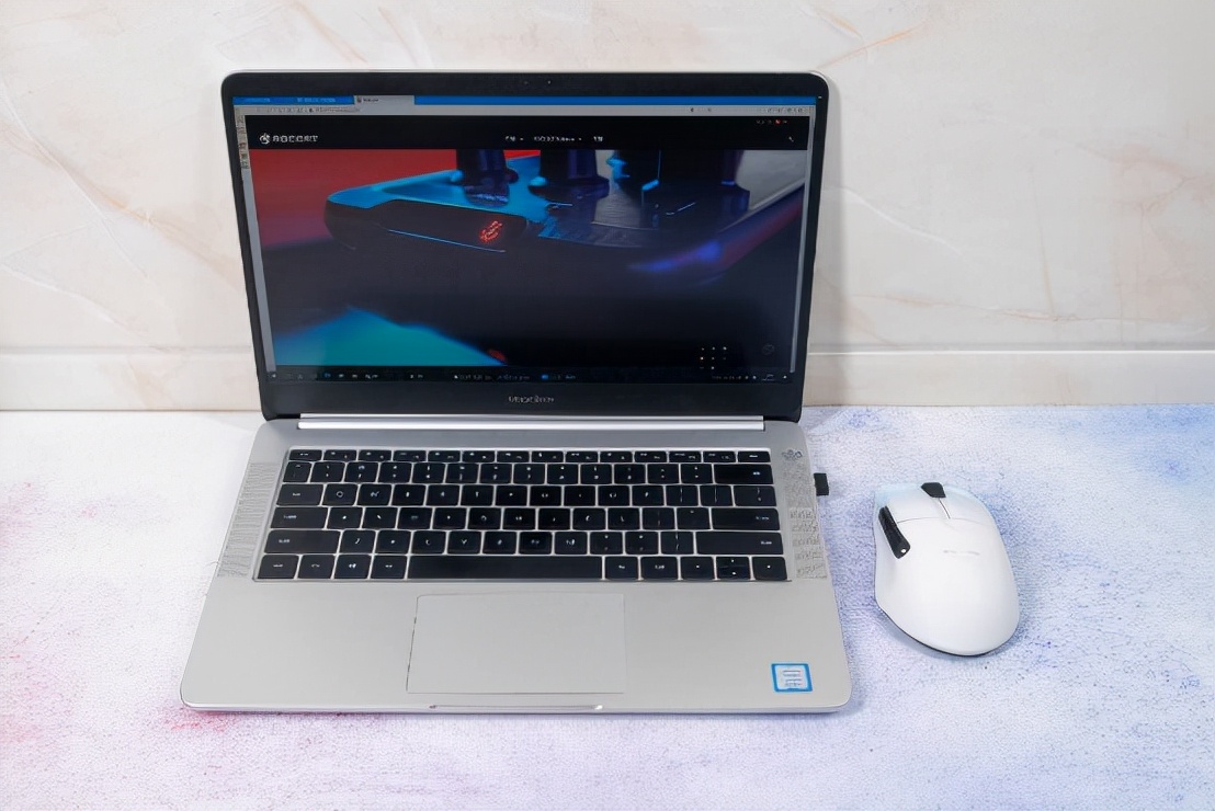 三种连接模式，高性能高颜值，冰豹魔幻豹KONE PRO AIR体验