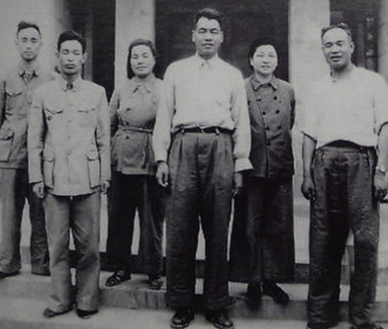 开国少将范明：唯一与毛主席单线联系的王牌卧底，真名却没人知道