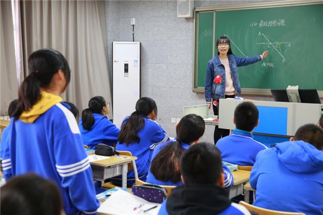 河北省高中最新排名已出，部分学校能收复读生，年年走出清北苗子