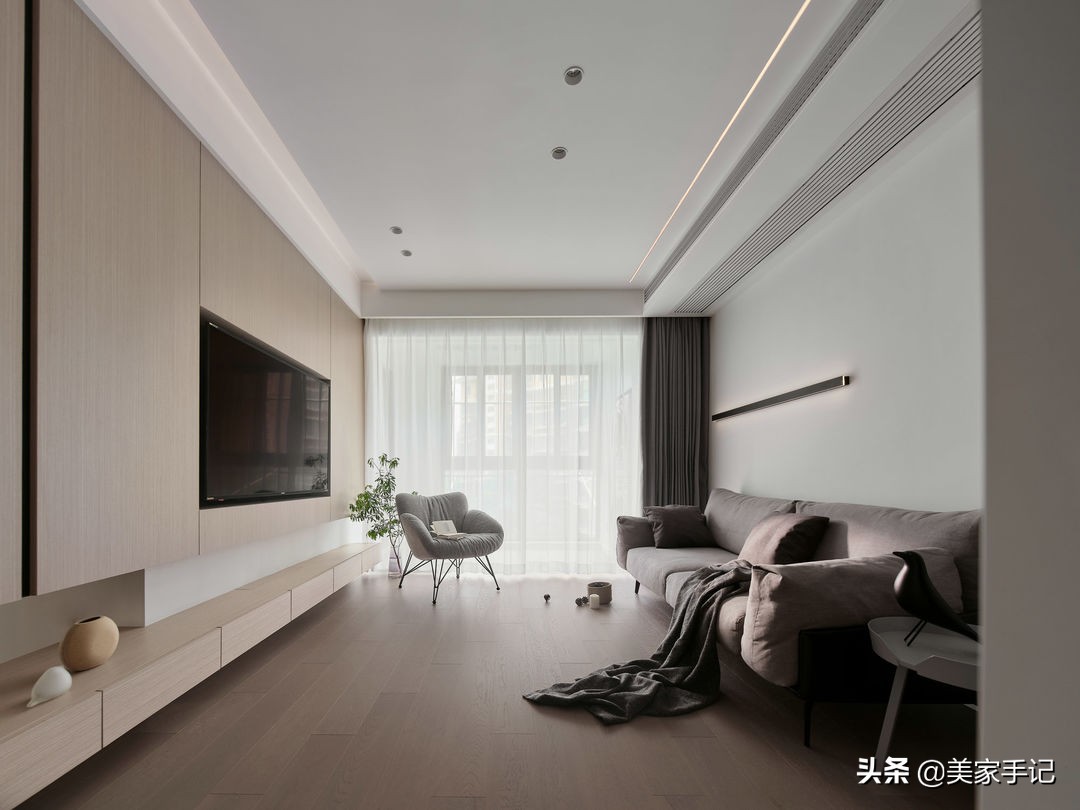 南京夫妻129㎡的家，坚持全屋打满柜子，效果不是一般的大气实用