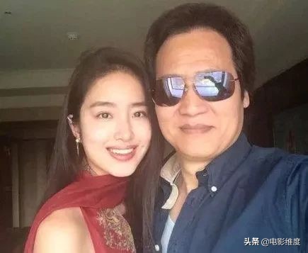 27岁杨采钰，嫁给大30岁富豪陈金飞，这样的爱情一言难尽