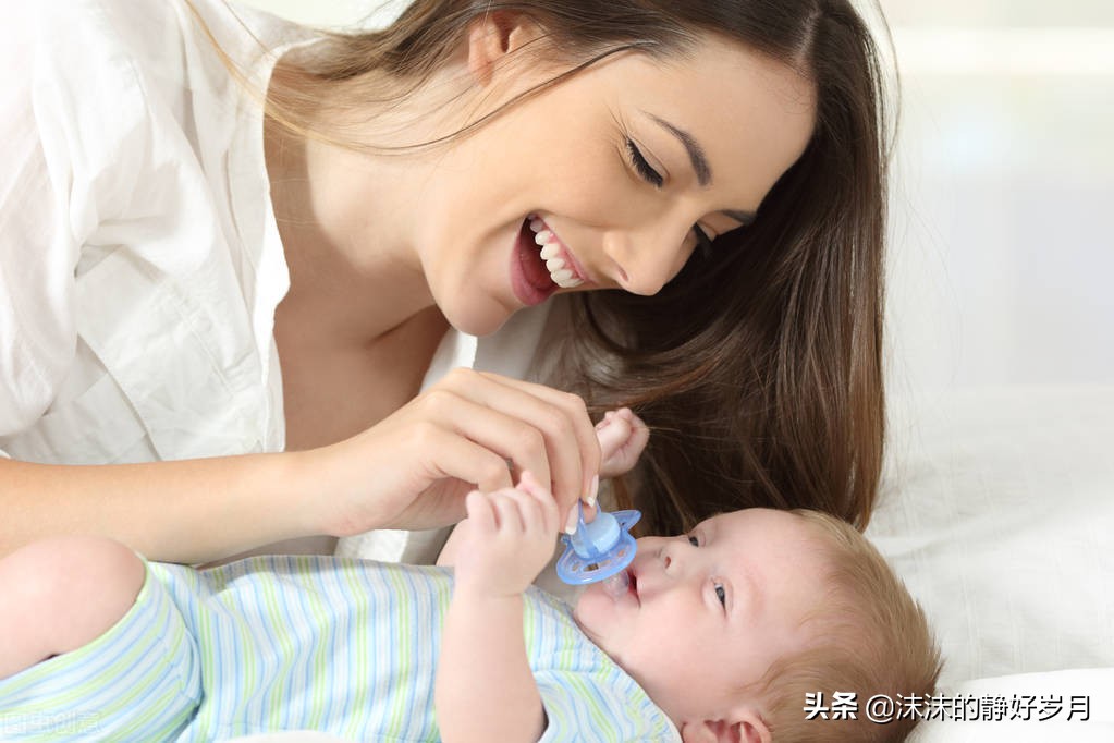 安抚奶嘴，安抚了宝宝的心，解放了妈妈的手，但仍有隐患存在