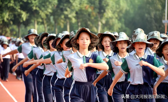 洛阳二外2019年新生国防教育暨入校课程闭营仪式圆满收官