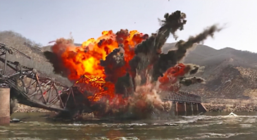 电影《长津湖》：雷公牺牲前为何一直喊疼，是什么让他痛不欲生？