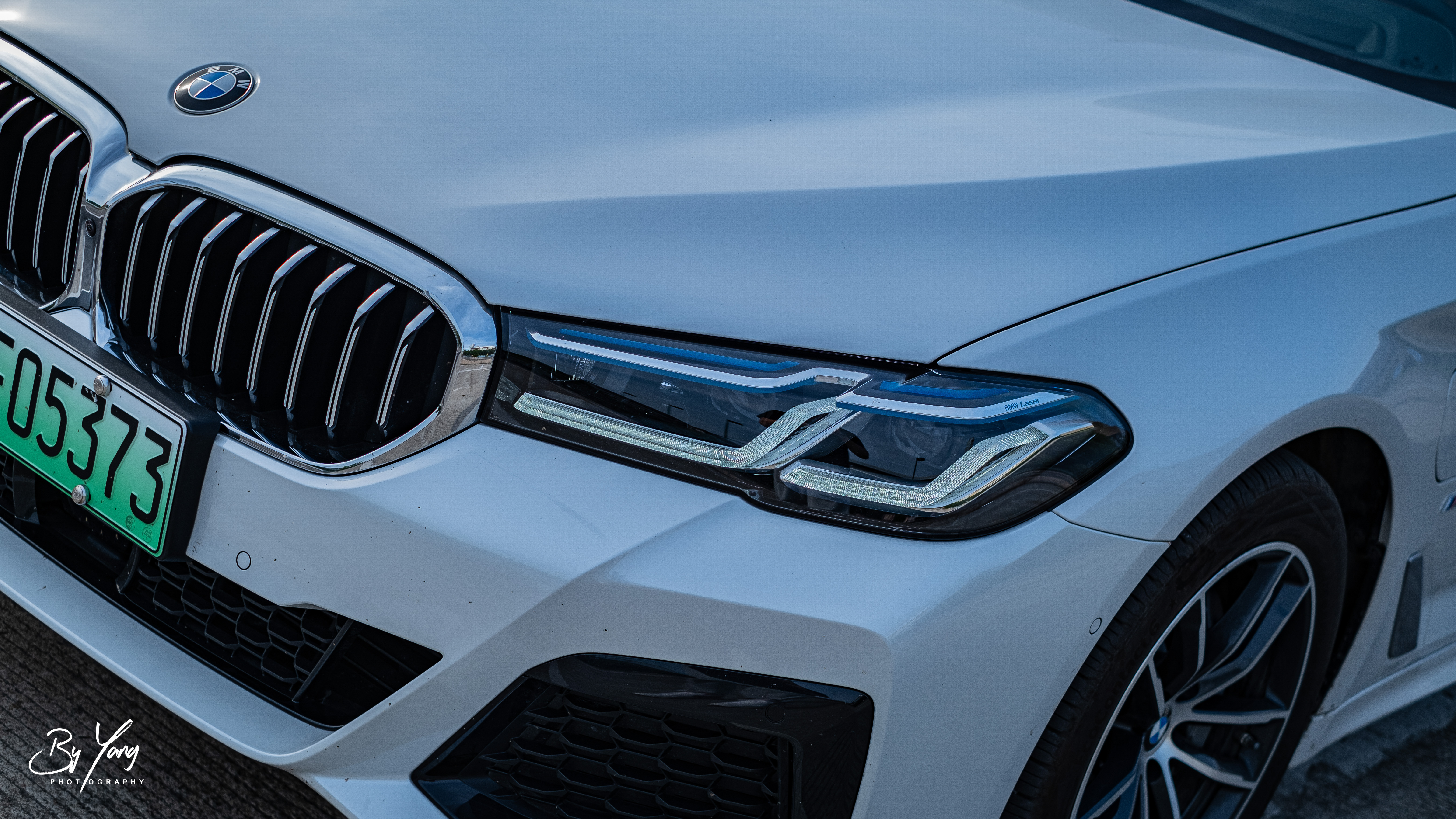 50万买一台挂绿牌的宝马5系是什么感觉?体验宝马5系535le插混版