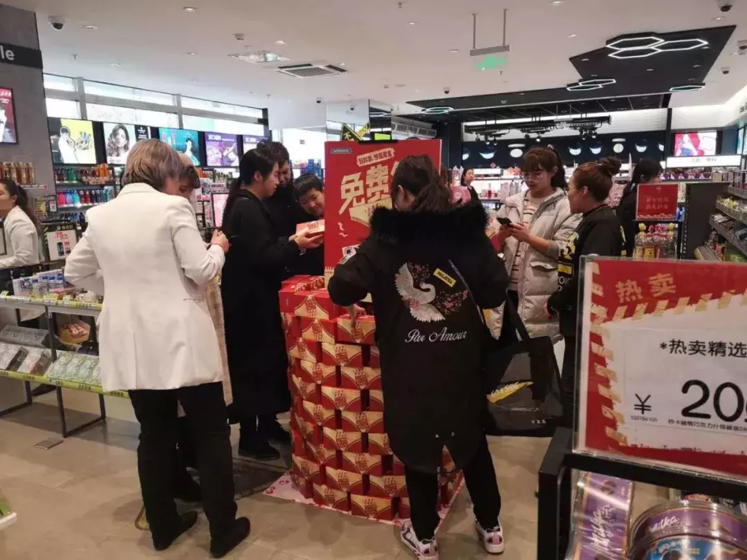 一键打通线上线下,抖音的POI竟是时空“传送门”?