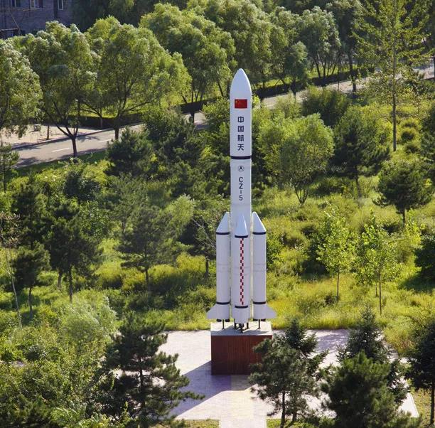 院士亲笔题名！中国第一颗人造卫星备用星，竟藏身于辽宁这所高校！