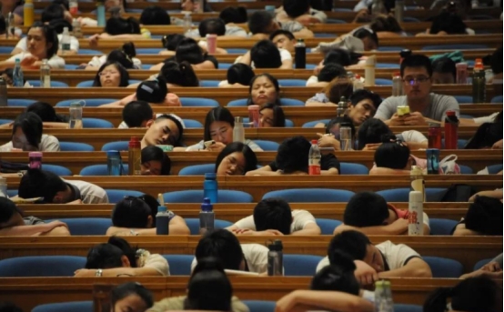 北大学生“作息时间表”公开，没有对比就没有伤害，活该他们优秀