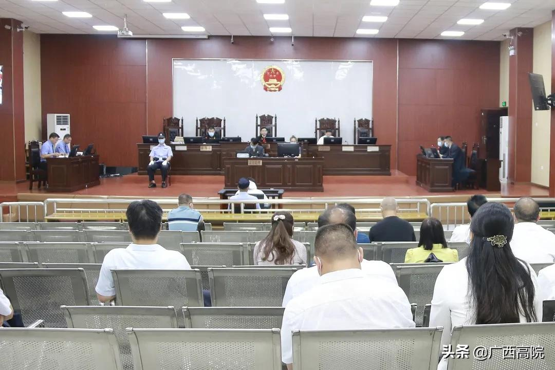 行贿、受贿，这些官员受审获刑！