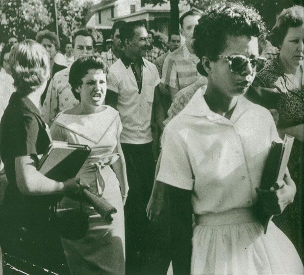 1957年发生的“小石城事件”，让美国的种族歧视，大白于天下