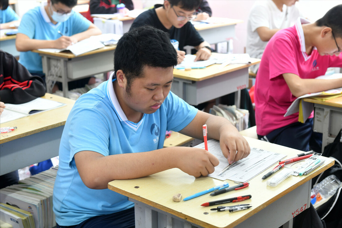 2021高考迎来“变革”，英语或将被淘汰？同时还有个坏消息