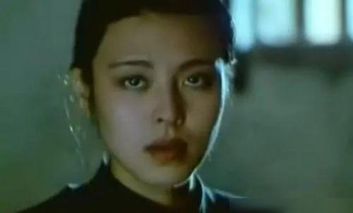 她用偷食禁果、4次堕胎，一生没男人疼爱的经历，劝诫女孩懂自爱