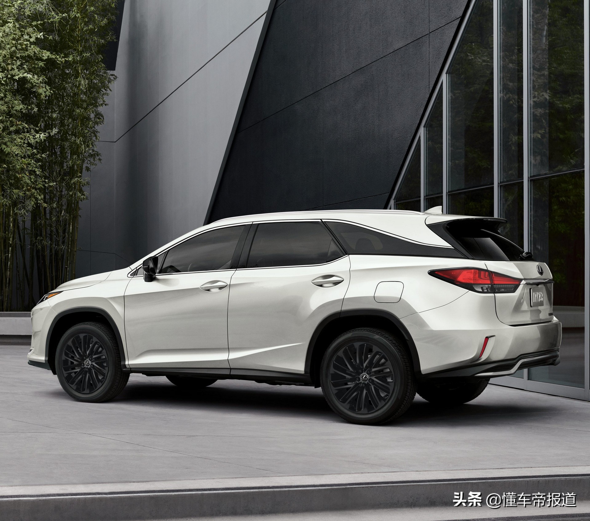 新车 | 雷克萨斯RX L特别版发布，约合人民币33.7万起，车身黑化